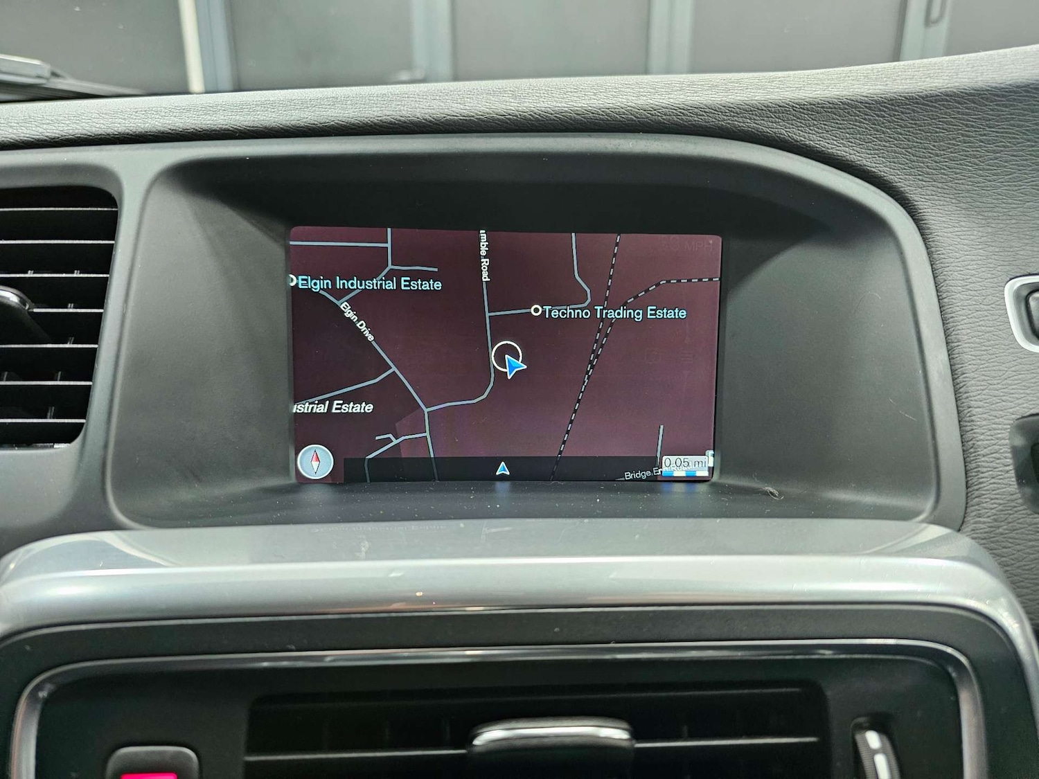 Used Volvo V60 2017 for sale - 76972428: Photo 5