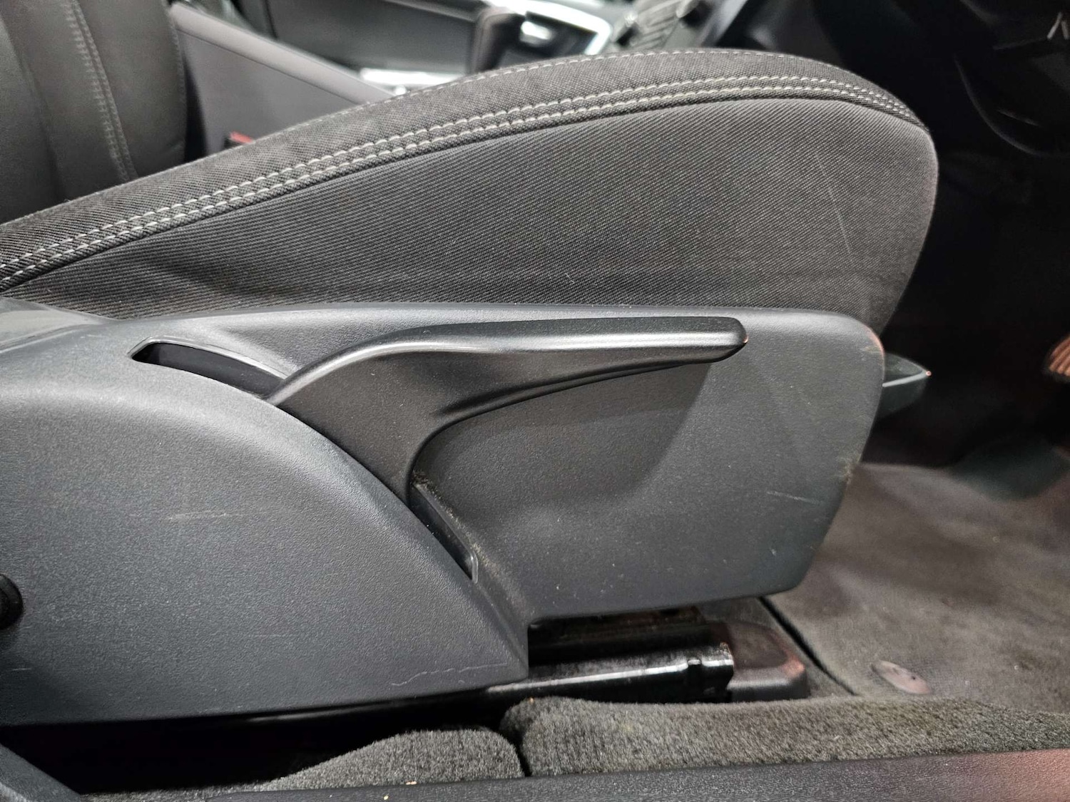 Used Volvo V60 2017 for sale - 76972428: Photo 56