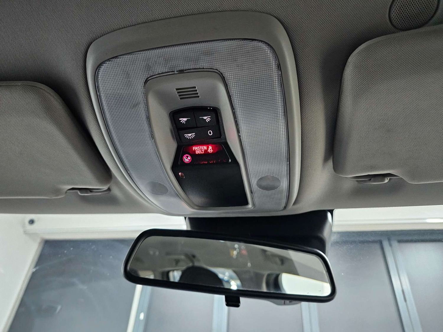 Used Volvo V60 2017 for sale - 76972428: Photo 57