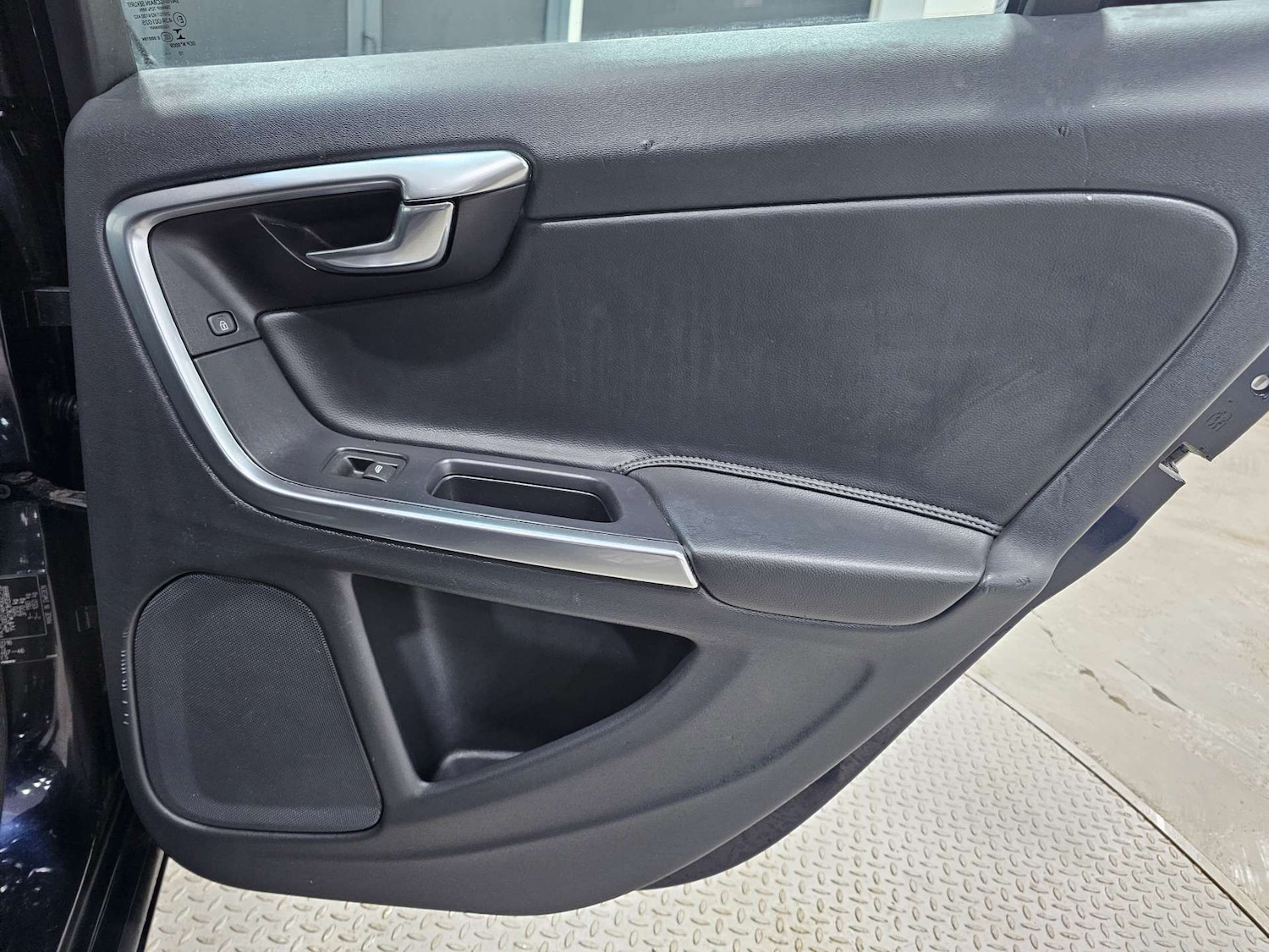 Used Volvo V60 2017 for sale - 76972428: Photo 61