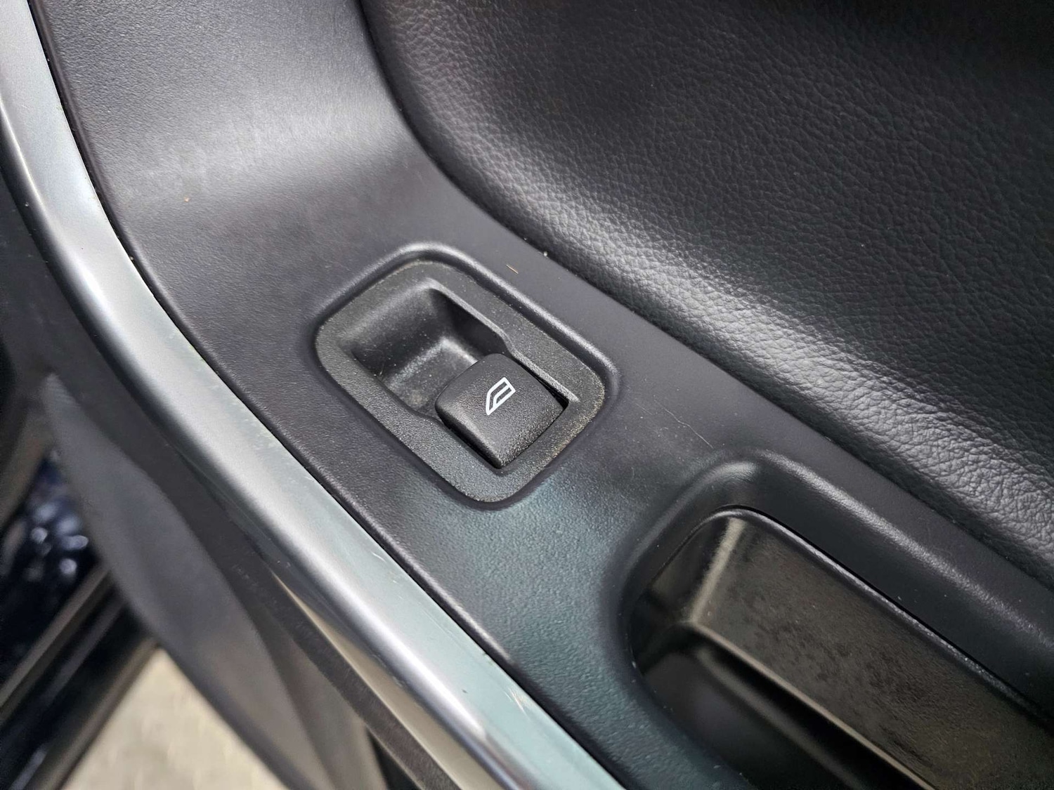 Used Volvo V60 2017 for sale - 76972428: Photo 62