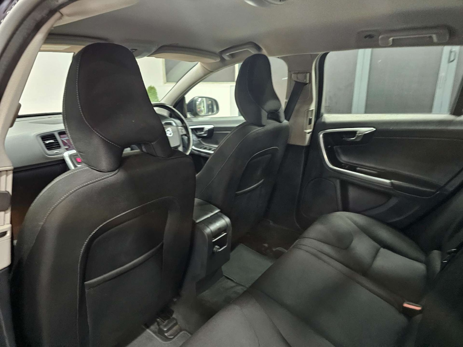 Used Volvo V60 2017 for sale - 76972428: Photo 68