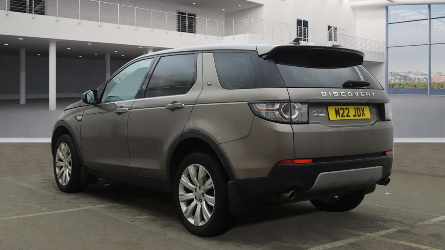 Used Land Rover Discovery Sport 2015 for sale - 77639610: Photo 4