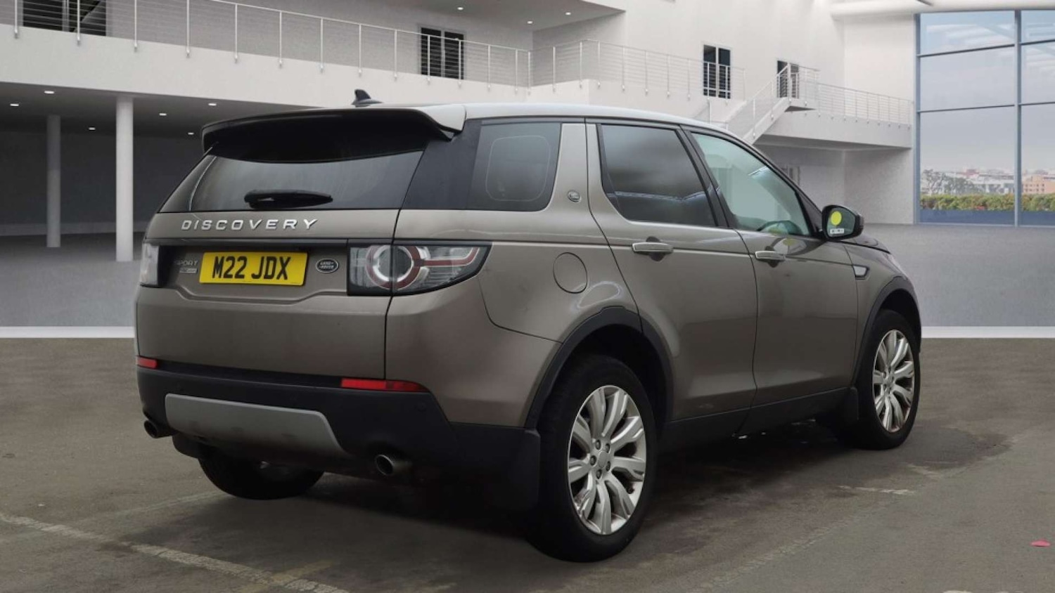 Used Land Rover Discovery Sport 2015 for sale - 77639610: Photo 5