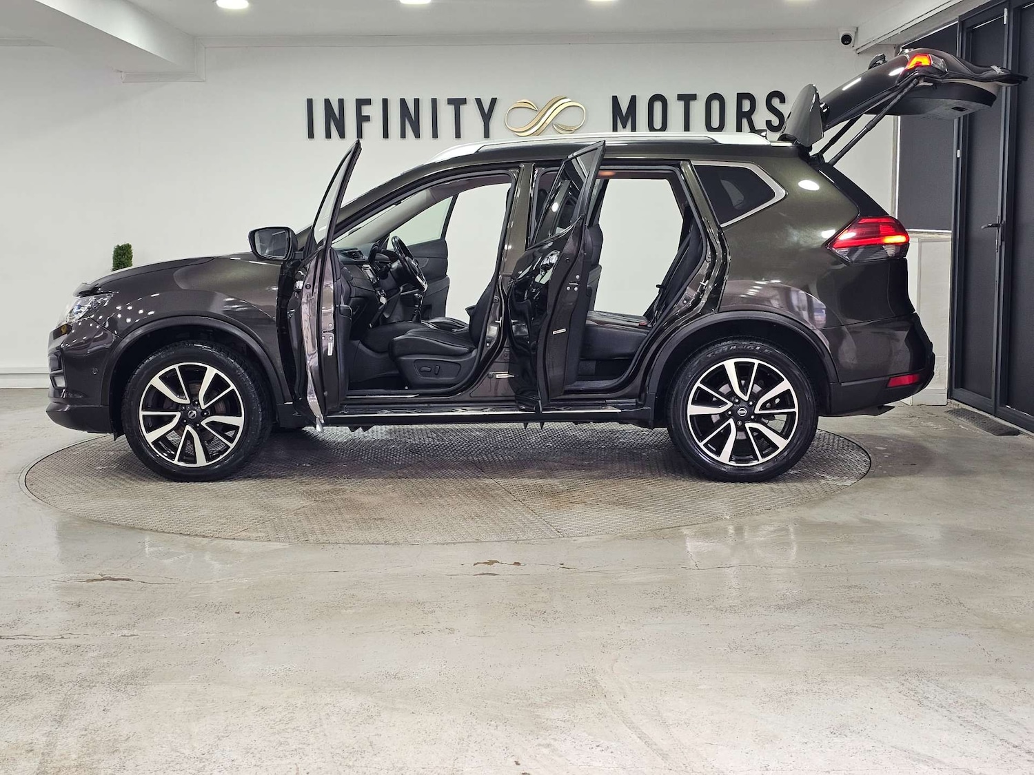 Used Nissan X-Trail 2017 for sale - 77523116: Photo 46