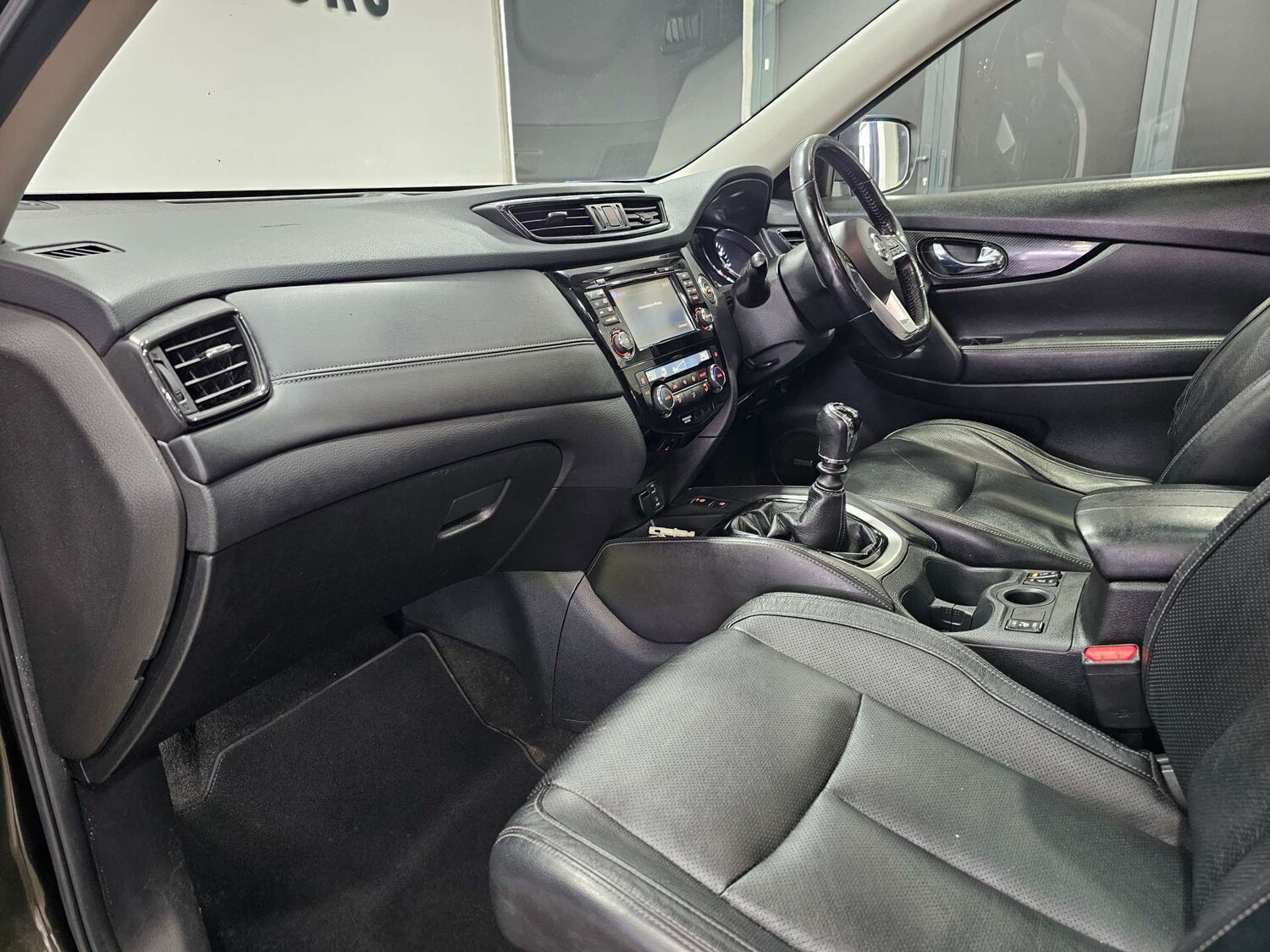 Used Nissan X-Trail 2017 for sale - 77523116: Photo 94