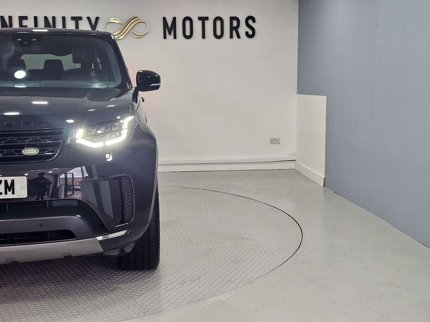 Used Land Rover Discovery 2017 for sale - 78097408: Photo 11