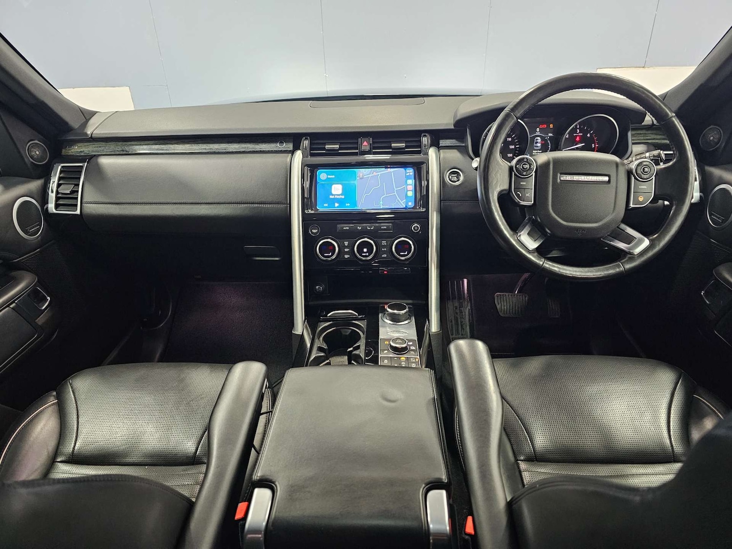 Used Land Rover Discovery 2017 for sale - 78097408: Photo 15