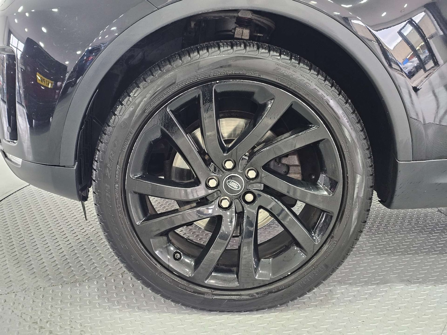 Used Land Rover Discovery 2017 for sale - 78097408: Photo 23