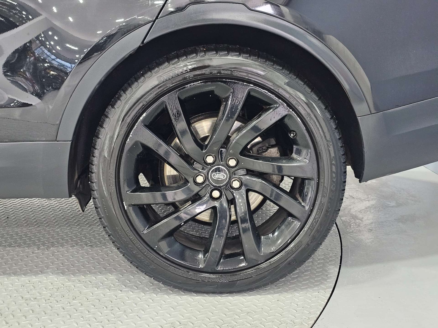 Used Land Rover Discovery 2017 for sale - 78097408: Photo 24