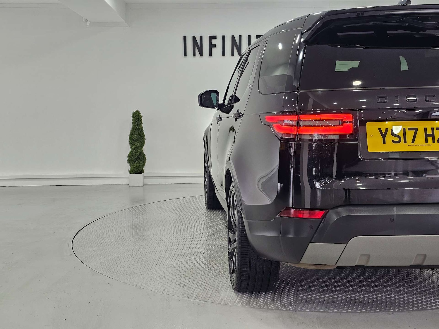 Used Land Rover Discovery 2017 for sale - 78097408: Photo 29