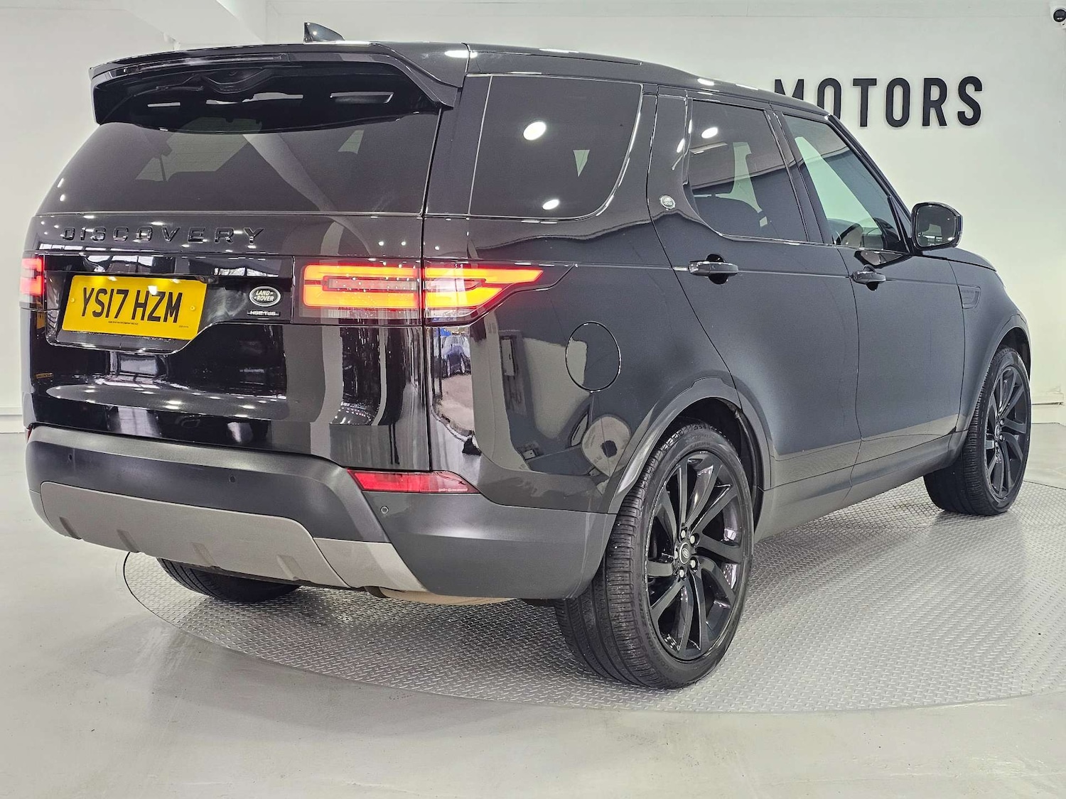 Used Land Rover Discovery 2017 for sale - 78097408: Photo 31