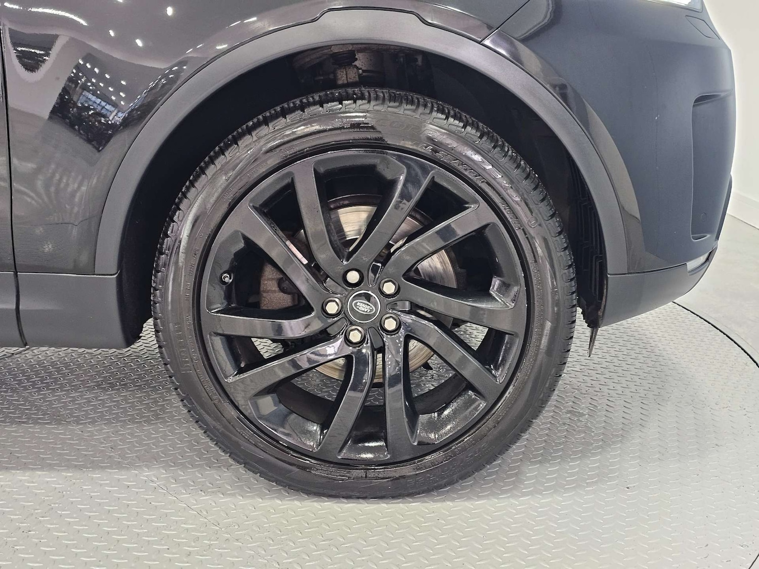 Used Land Rover Discovery 2017 for sale - 78097408: Photo 36