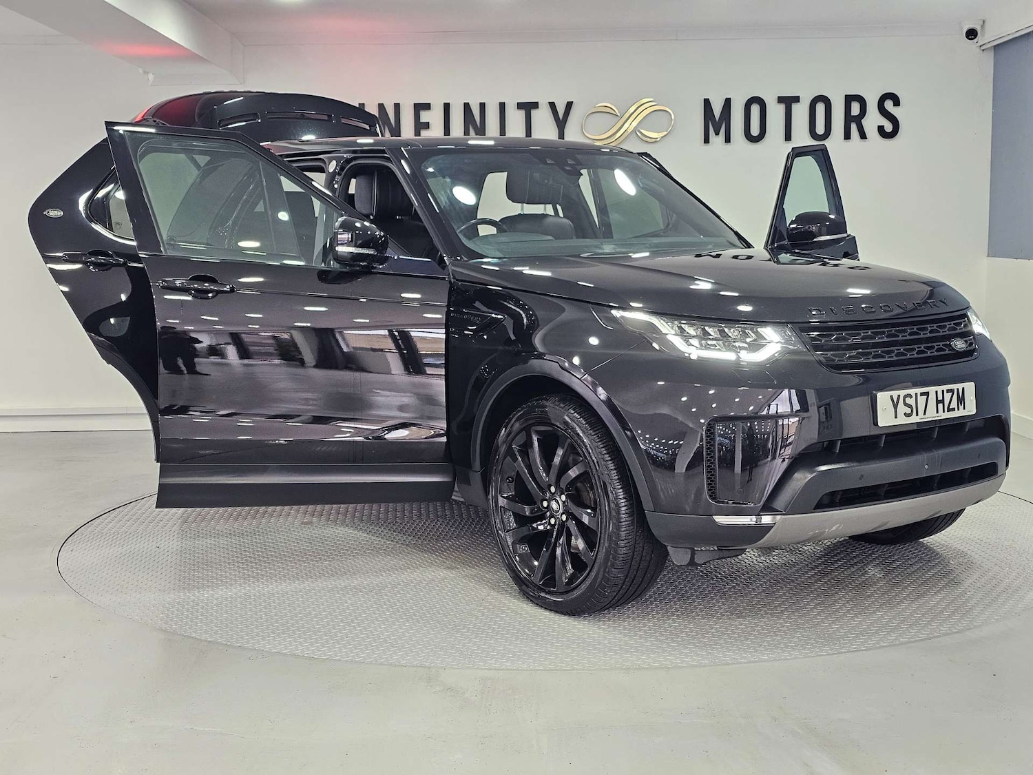 Used Land Rover Discovery 2017 for sale - 78097408: Photo 39