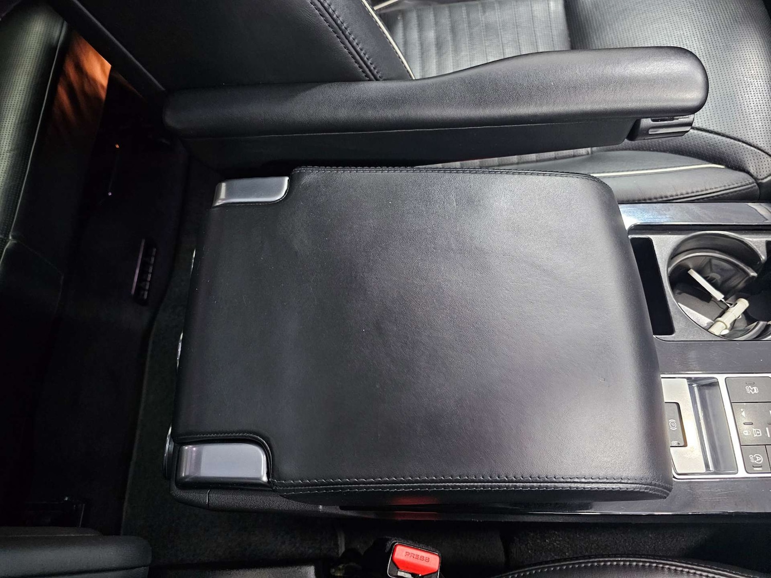 Used Land Rover Discovery 2017 for sale - 78097408: Photo 60