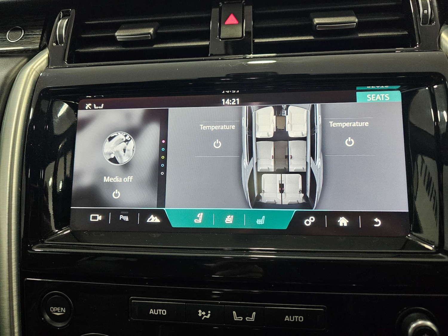 Used Land Rover Discovery 2017 for sale - 78097408: Photo 68