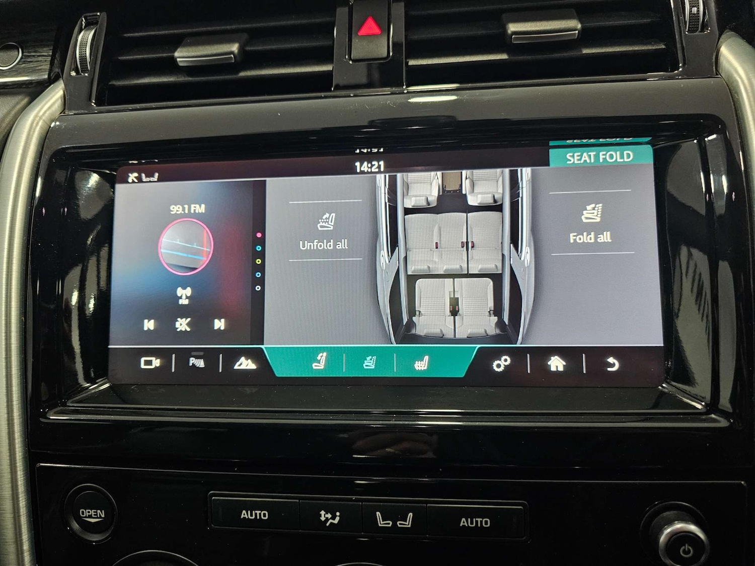 Used Land Rover Discovery 2017 for sale - 78097408: Photo 69