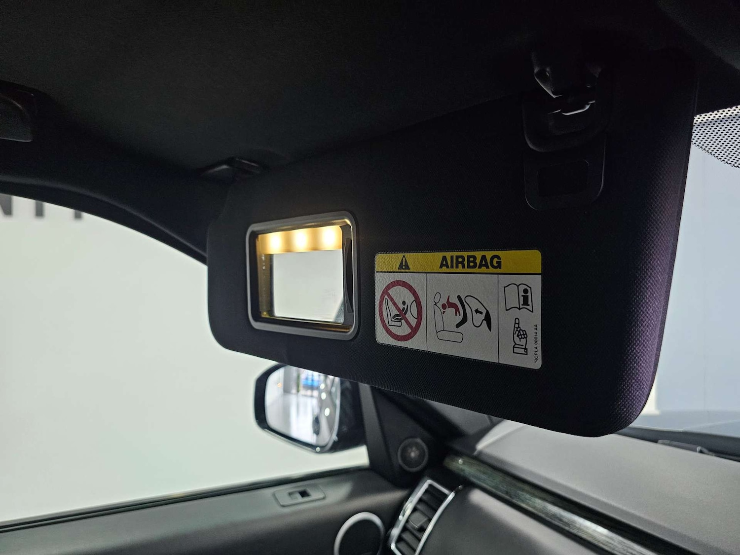 Used Land Rover Discovery 2017 for sale - 78097408: Photo 75