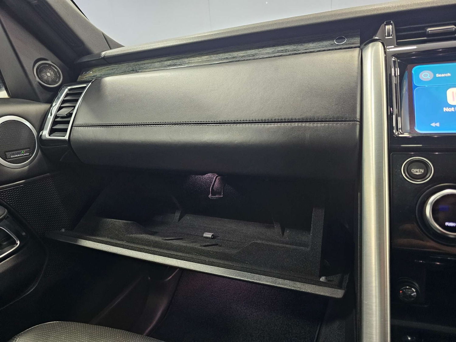 Used Land Rover Discovery 2017 for sale - 78097408: Photo 77