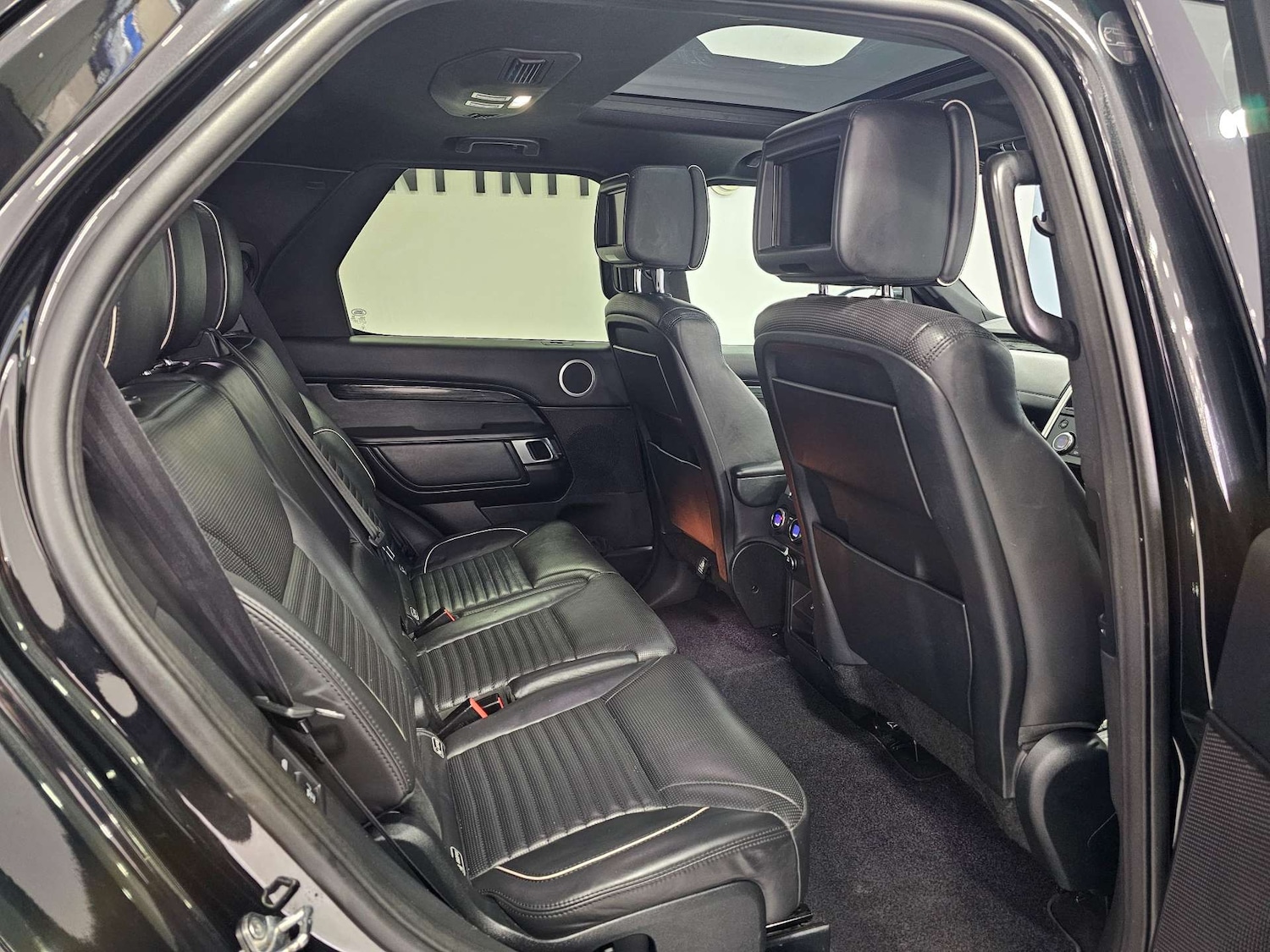 Used Land Rover Discovery 2017 for sale - 78097408: Photo 79