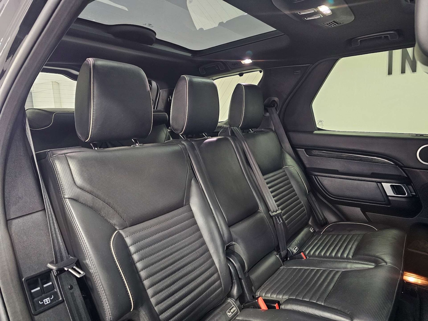 Used Land Rover Discovery 2017 for sale - 78097408: Photo 81