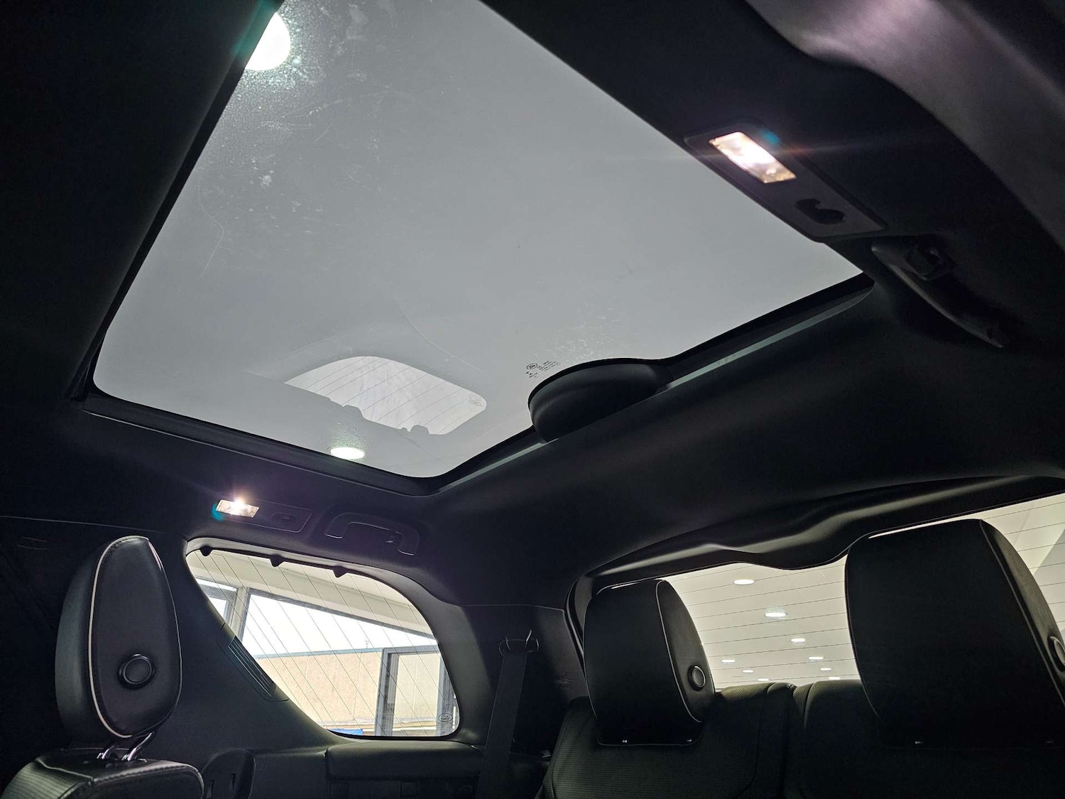 Used Land Rover Discovery 2017 for sale - 78097408: Photo 86