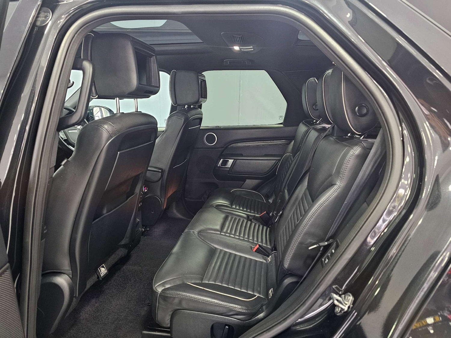 Used Land Rover Discovery 2017 for sale - 78097408: Photo 88