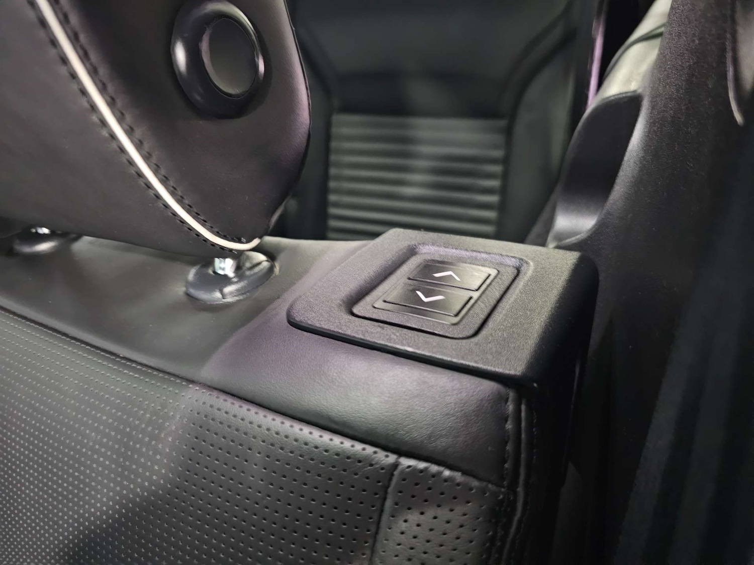 Used Land Rover Discovery 2017 for sale - 78097408: Photo 96