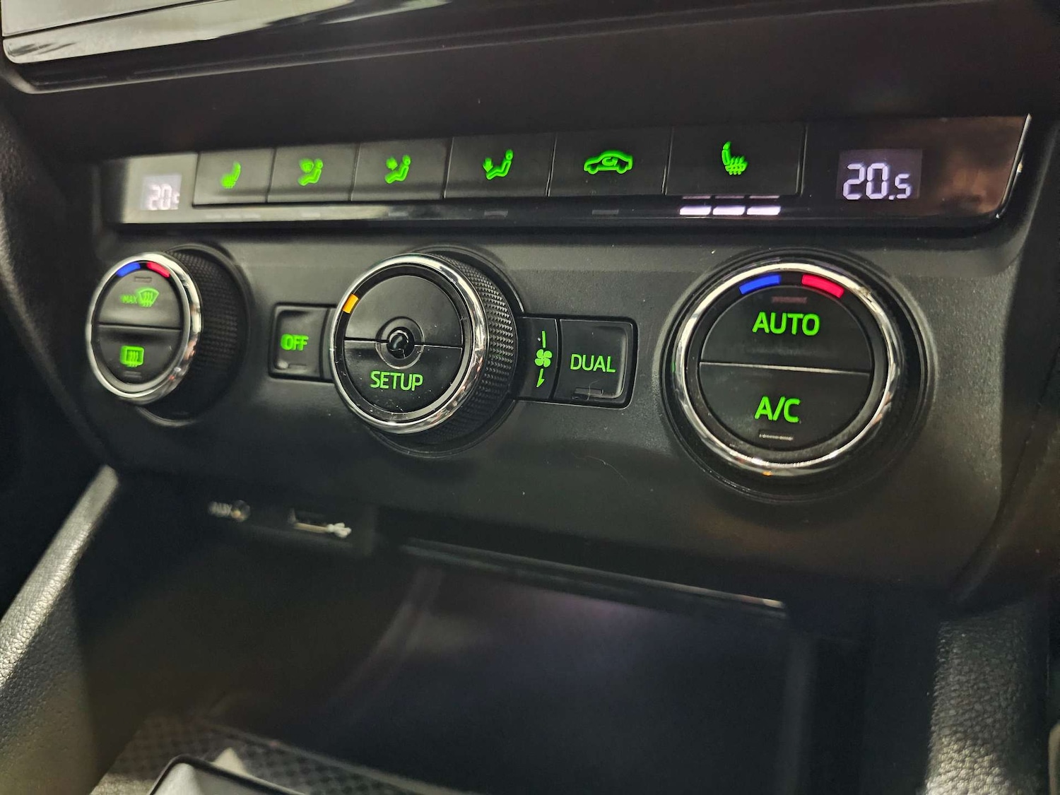 Used Skoda Octavia 2014 for sale - 77422829: Photo 63