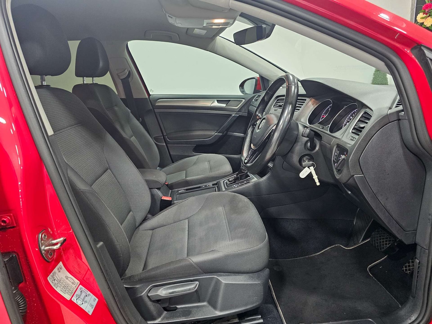 Used Volkswagen Golf 2017 for sale - 77137433: Photo 3