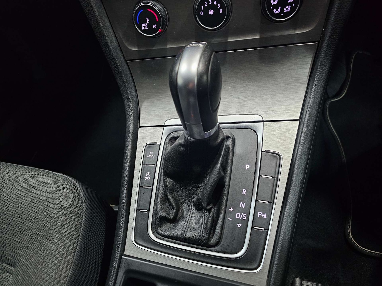 Used Volkswagen Golf 2017 for sale - 77137433: Photo 67