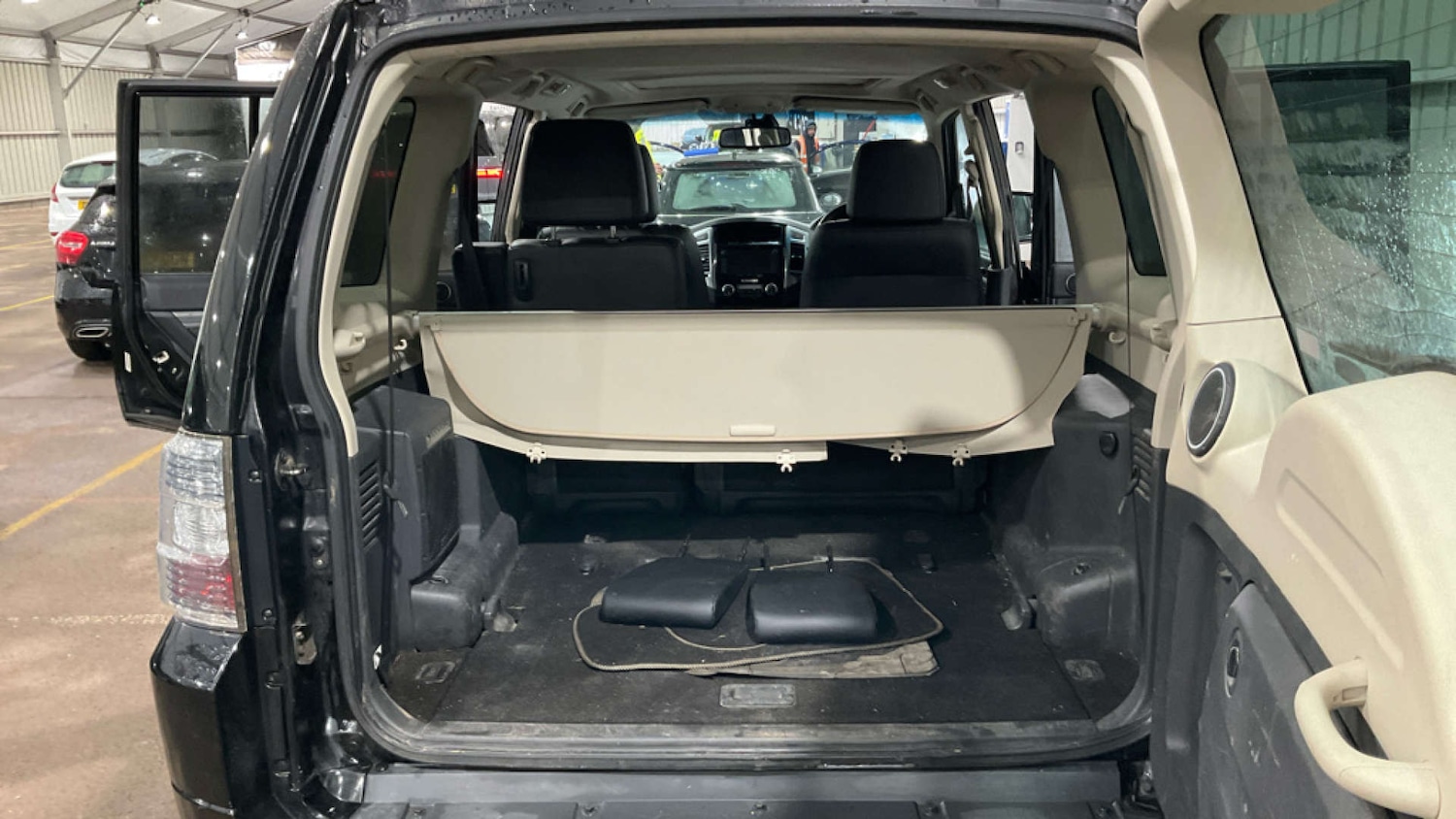 Used Mitsubishi Shogun 2015 for sale - 77233579: Photo 9