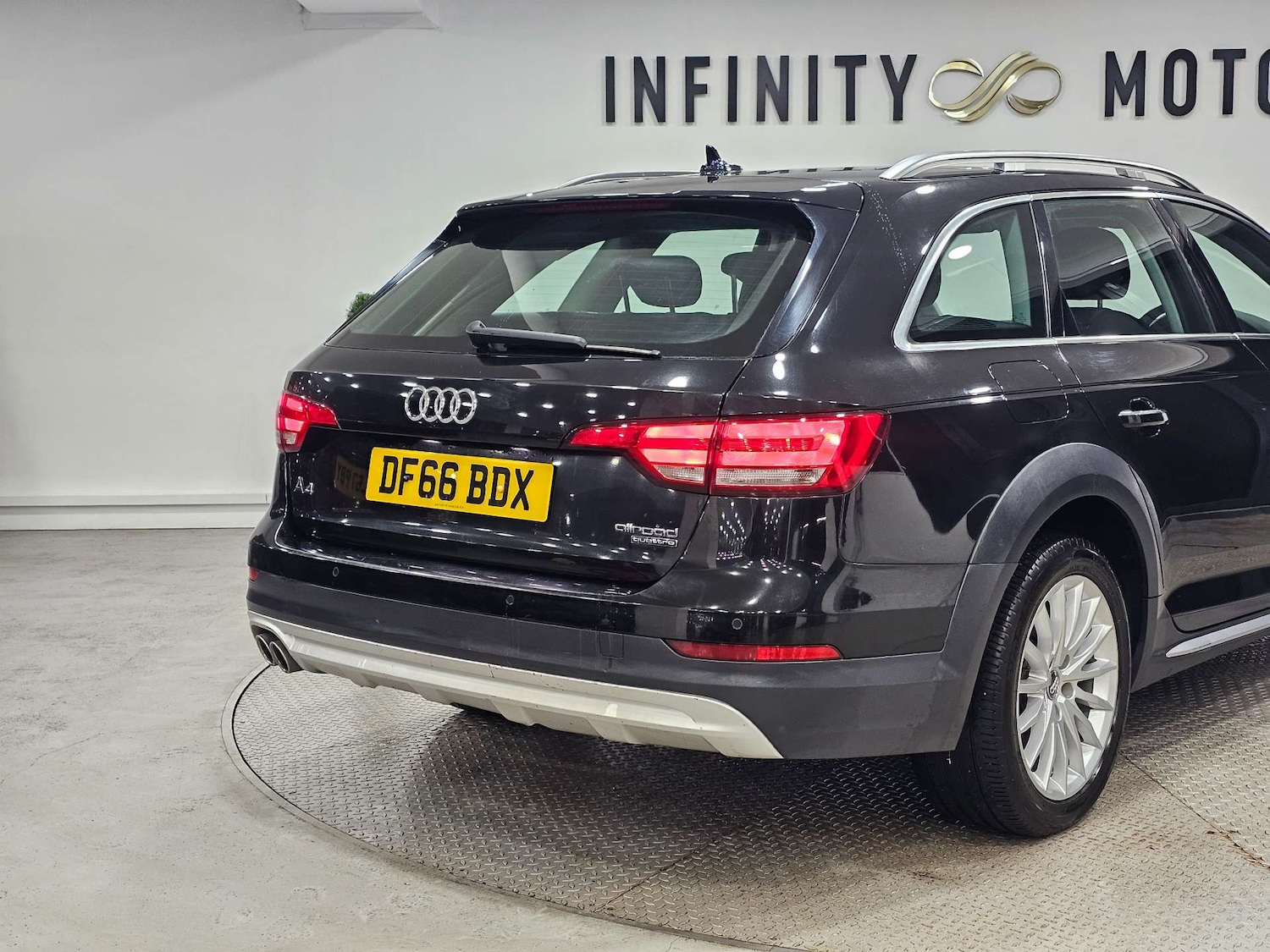 Used Audi A4 Allroad 2016 for sale - 77701568: Photo 32