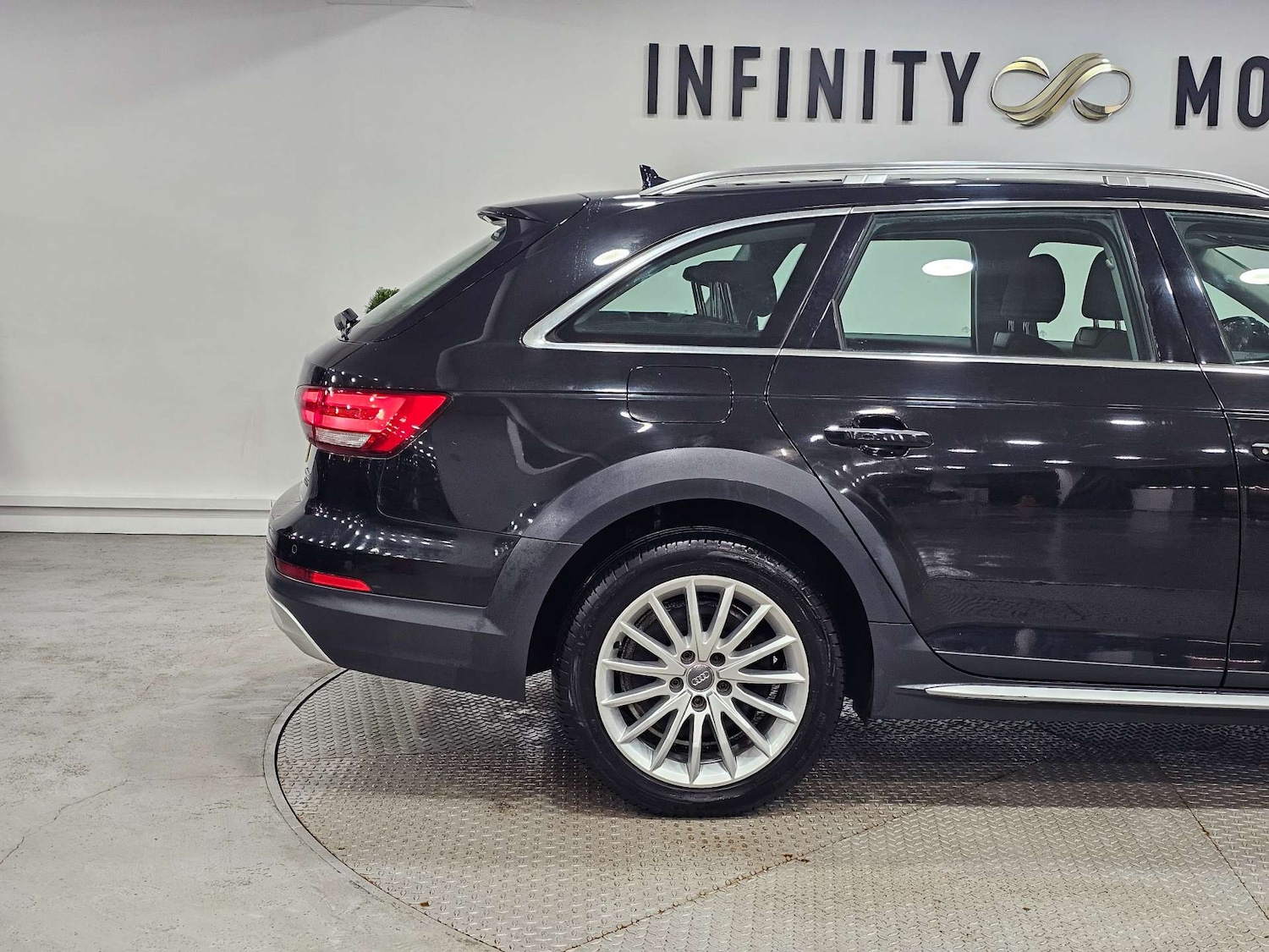 Used Audi A4 Allroad 2016 for sale - 77701568: Photo 35