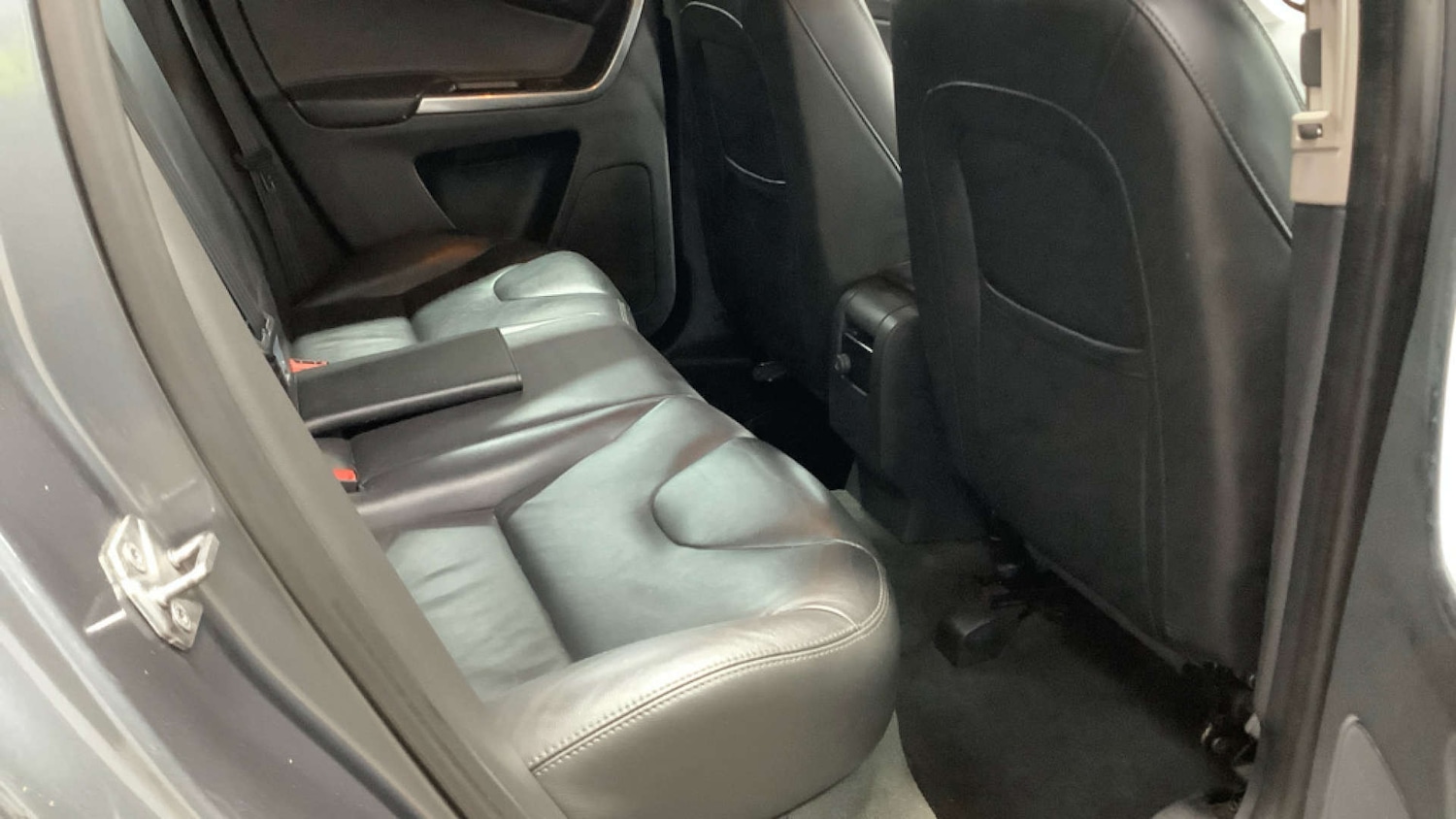 Used Volvo XC60 2017 for sale - 76972479: Photo 10