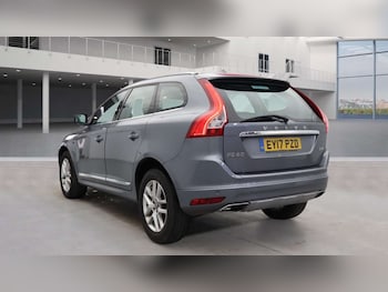 Used Volvo XC60 2017 for sale - 76972479: Photo