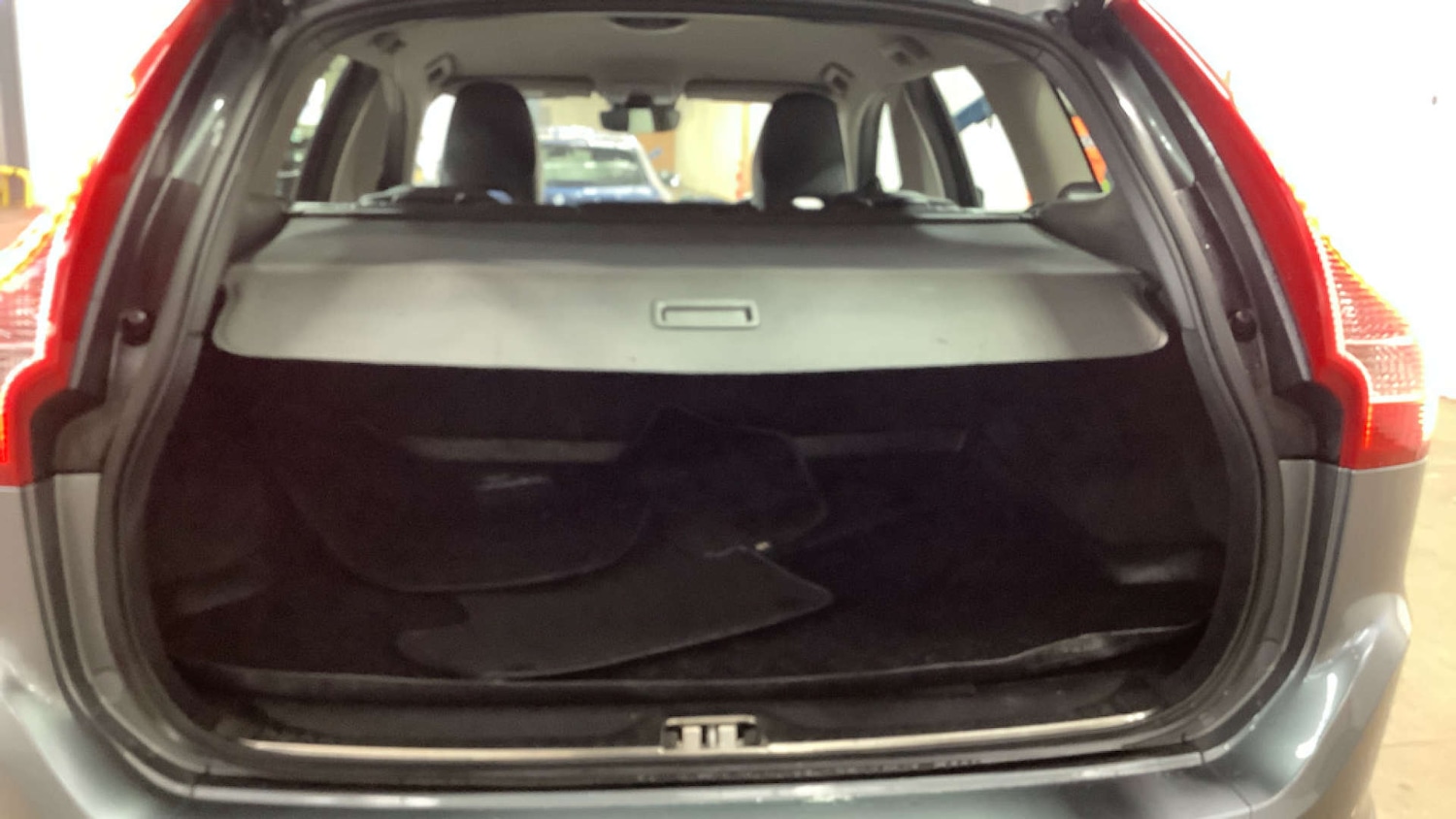 Used Volvo XC60 2017 for sale - 76972479: Photo 9