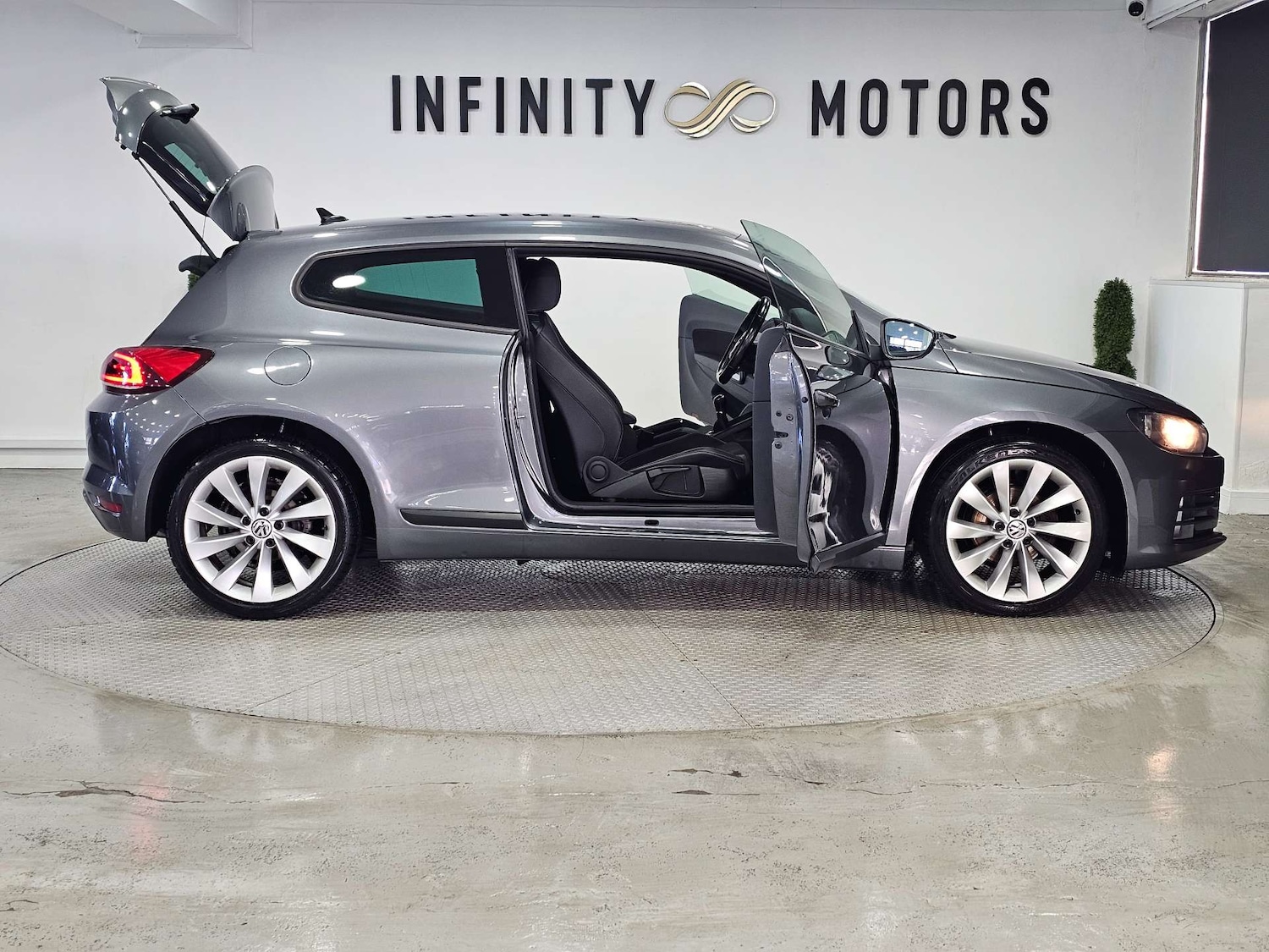 Used Volkswagen Scirocco 2015 for sale - 77845664: Photo 40