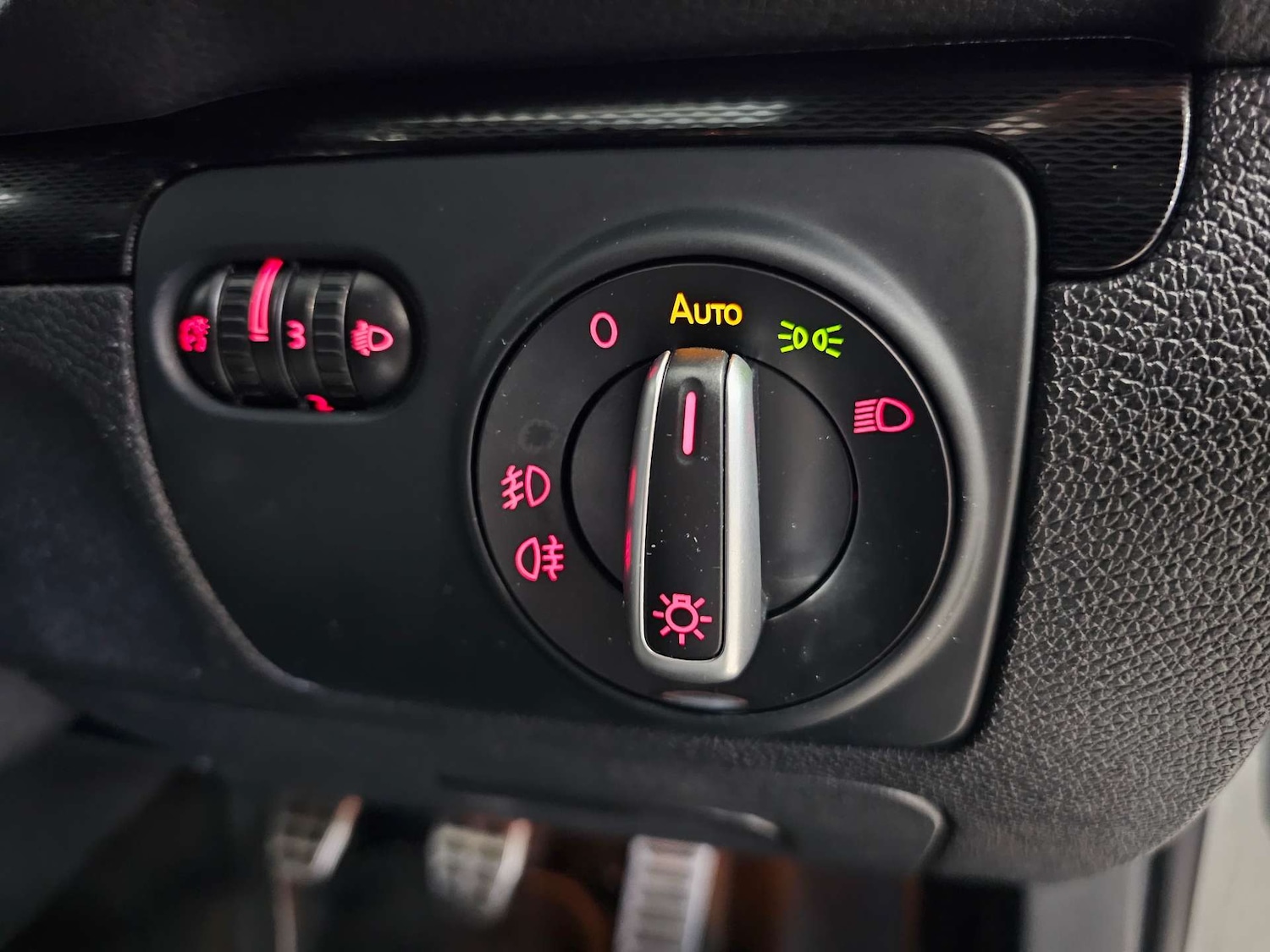 Used Volkswagen Scirocco 2015 for sale - 77845664: Photo 56