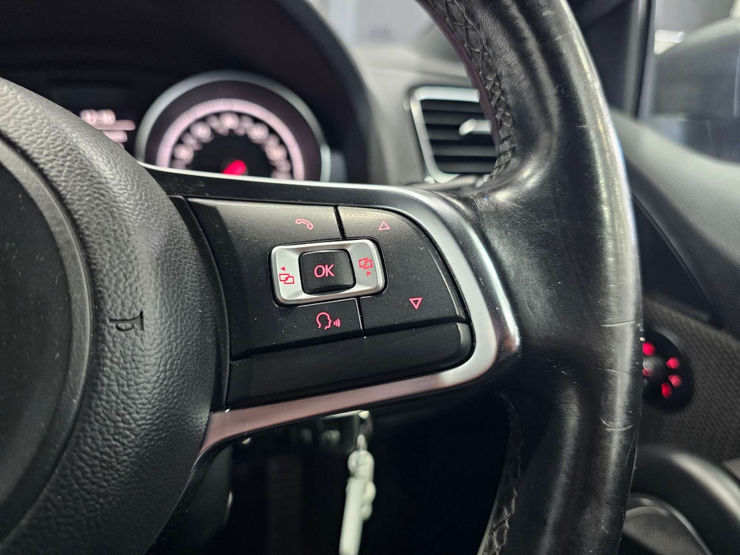 Used Volkswagen Scirocco 2015 for sale - 77845664: Photo 59