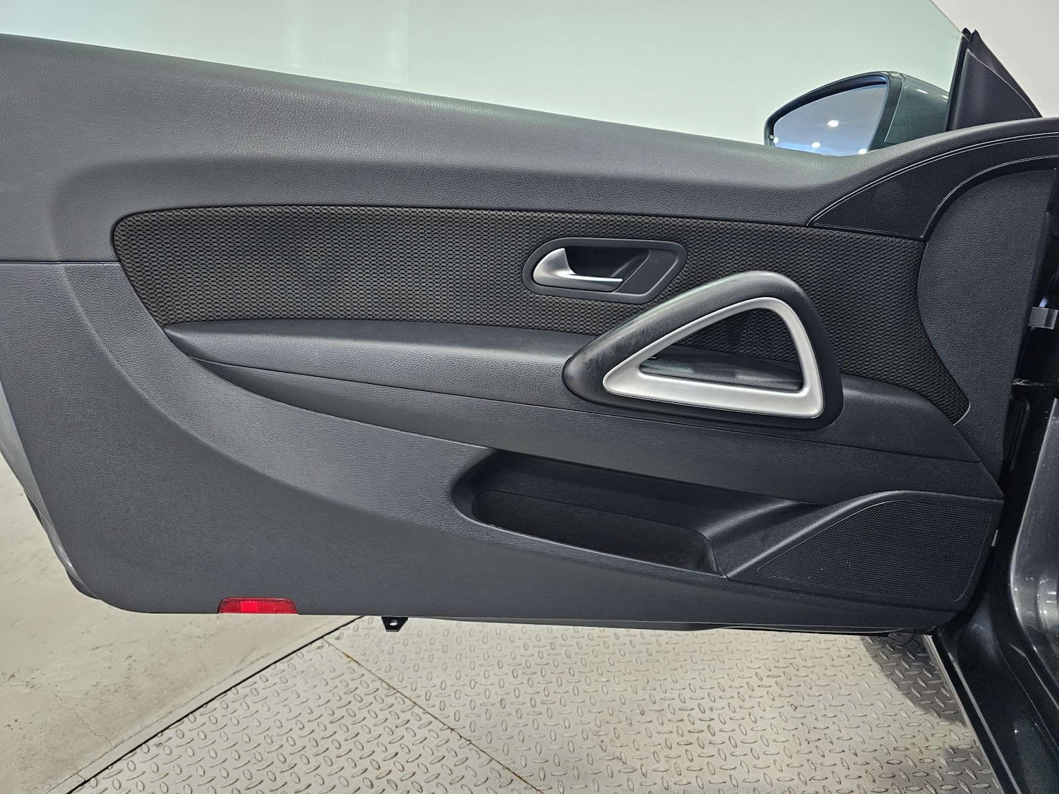 Used Volkswagen Scirocco 2015 for sale - 77845664: Photo 81