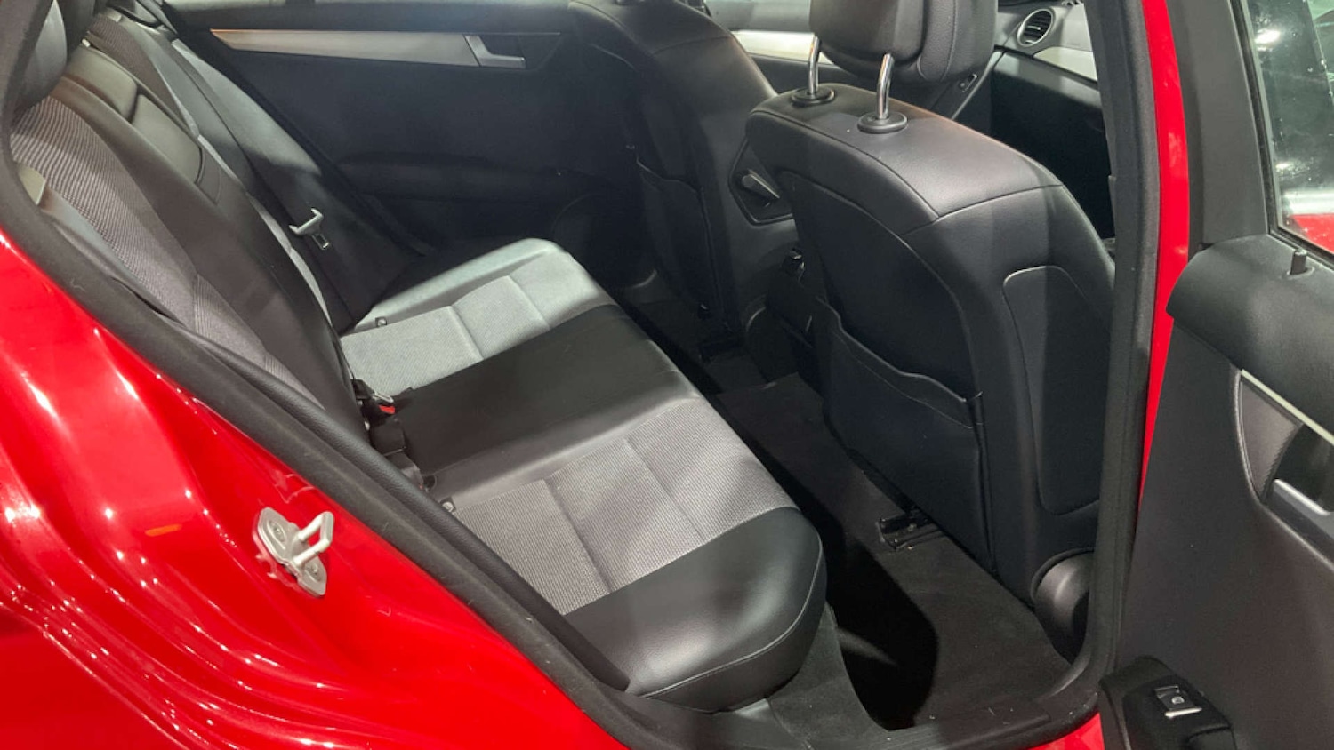 Used Mercedes-Benz C Class 2014 for sale - 77233567: Photo 10