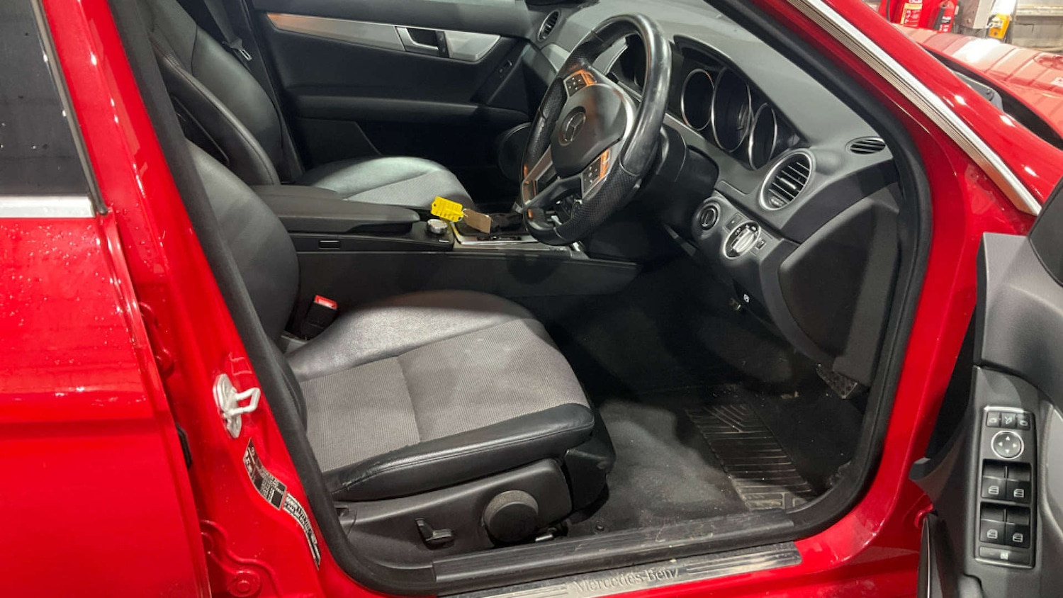 Used Mercedes-Benz C Class 2014 for sale - 77233567: Photo 11