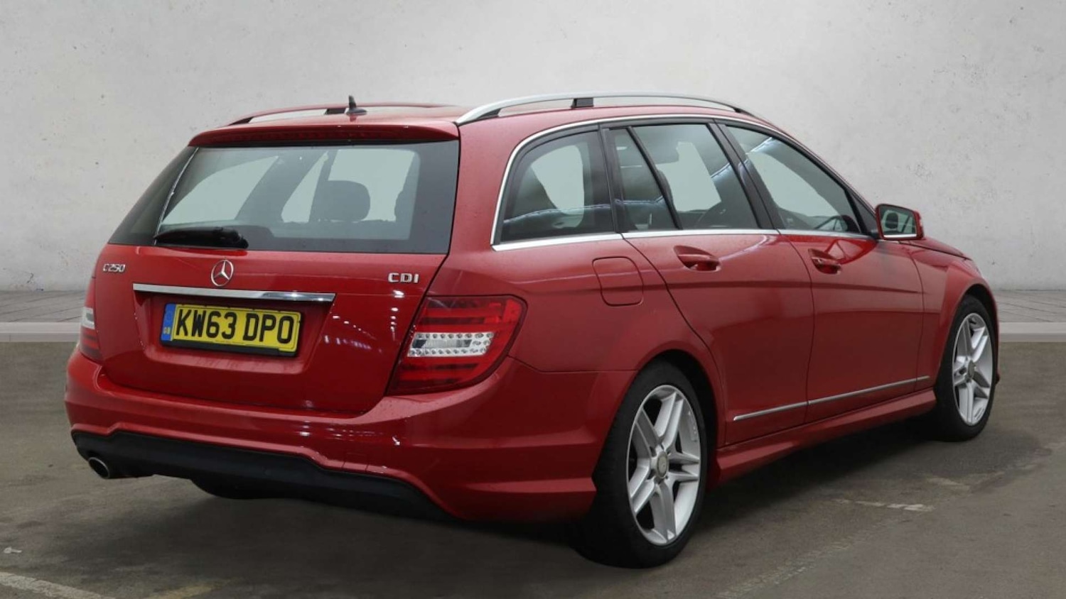 Used Mercedes-Benz C Class 2014 for sale - 77233567: Photo 5