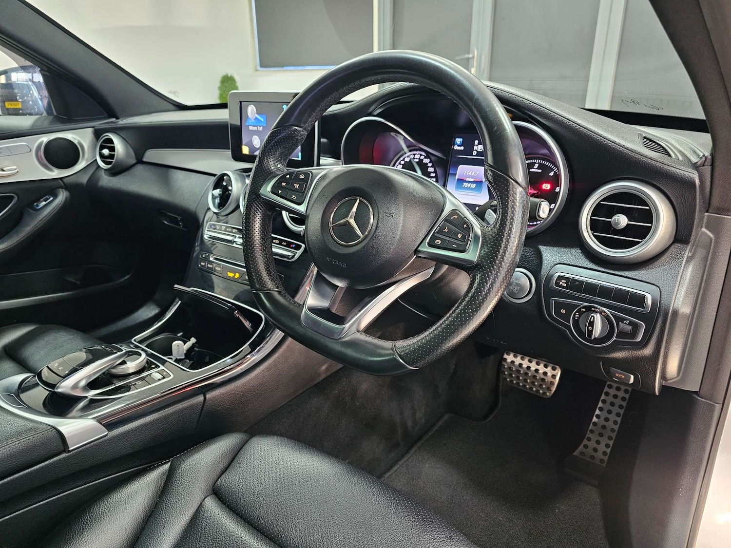 Used Mercedes-Benz C Class 2015 for sale - 76972403: Photo 10