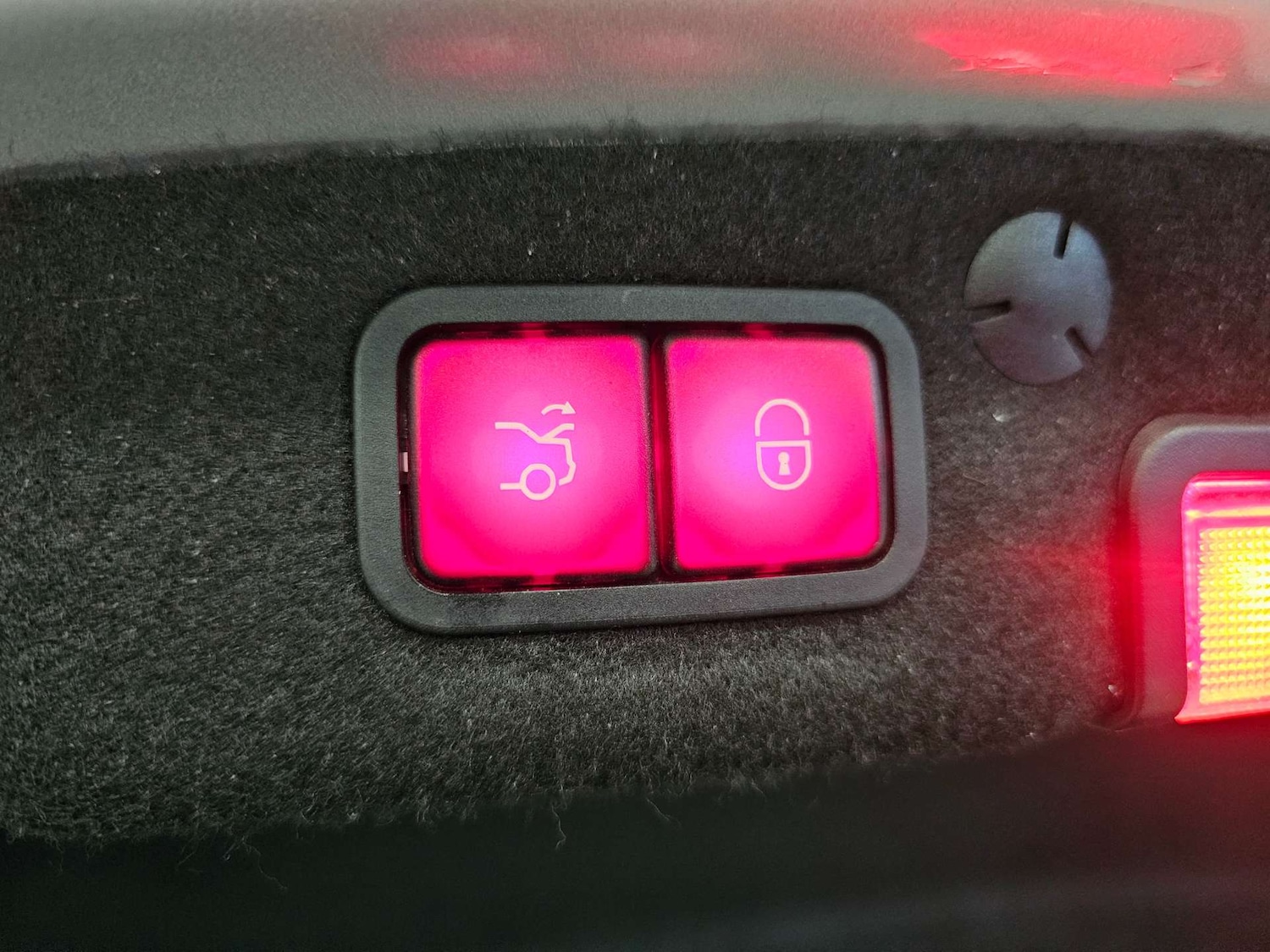 Used Mercedes-Benz C Class 2015 for sale - 76972403: Photo 13