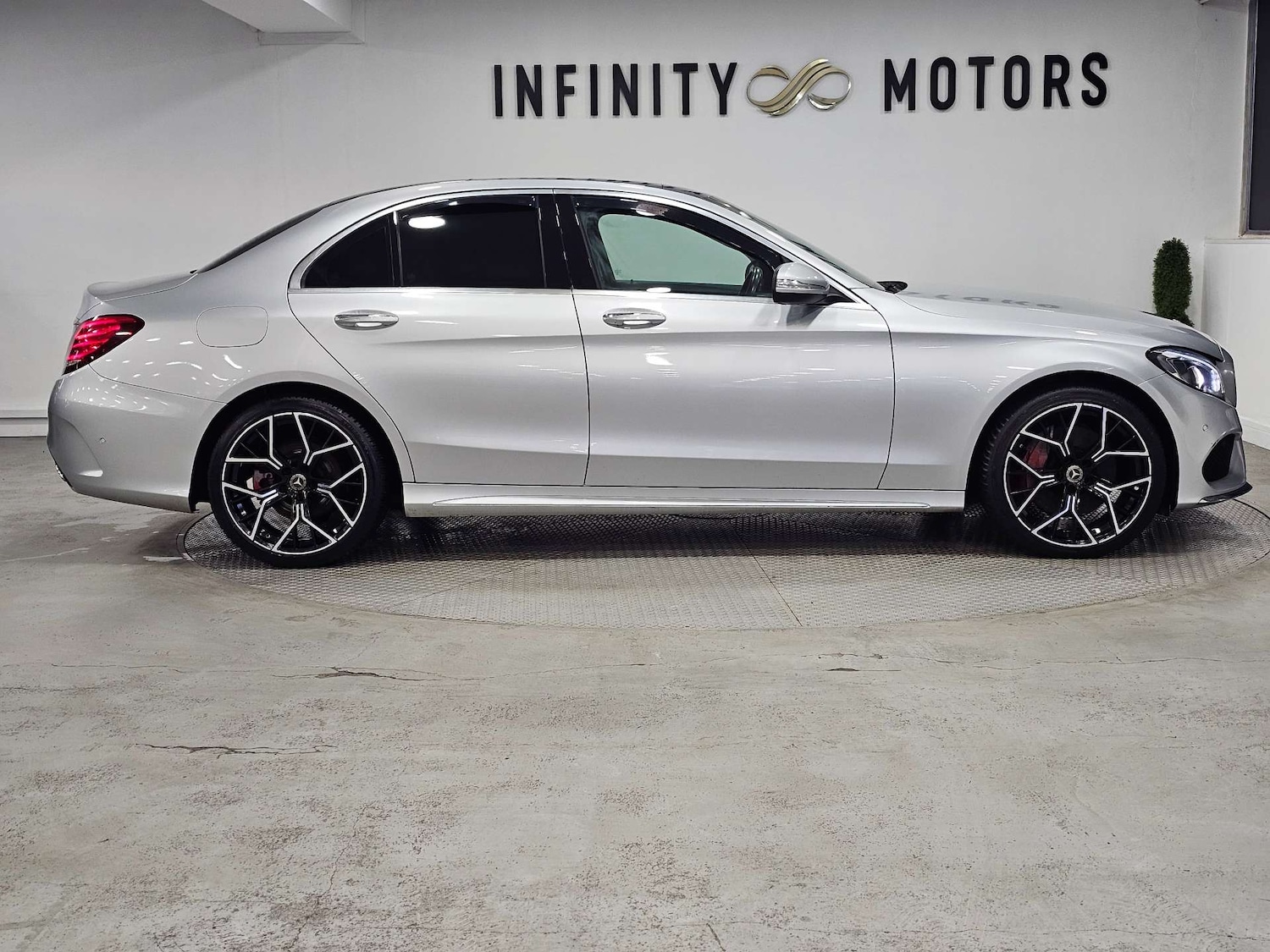 Used Mercedes-Benz C Class 2015 for sale - 76972403: Photo 35