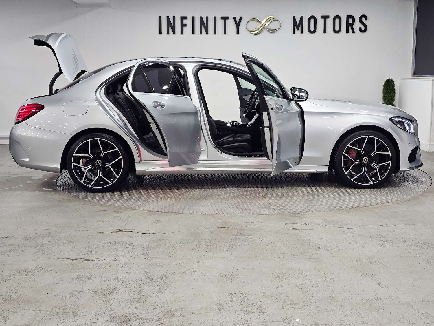 Used Mercedes-Benz C Class 2015 for sale - 76972403: Photo 42