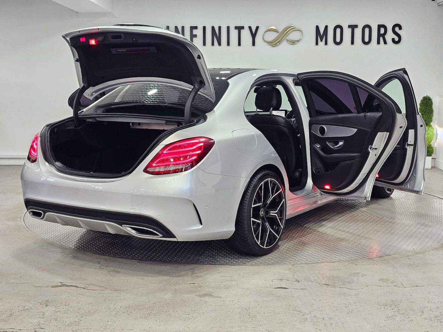 Used Mercedes-Benz C Class 2015 for sale - 76972403: Photo 49