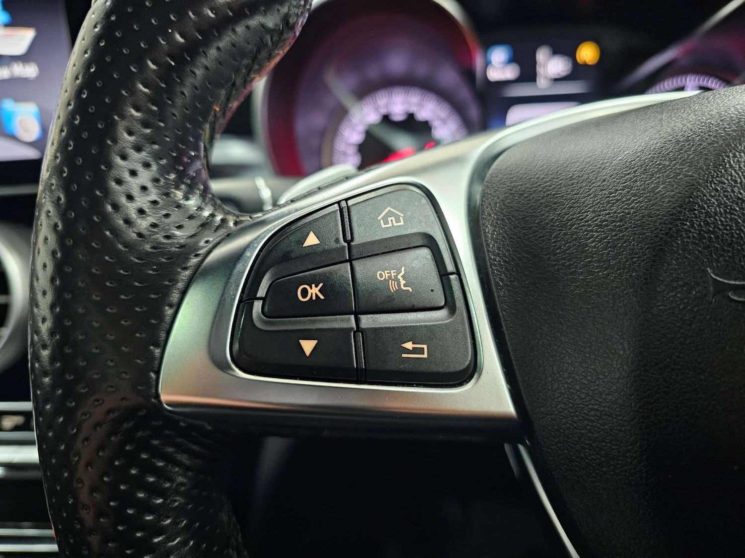 Used Mercedes-Benz C Class 2015 for sale - 76972403: Photo 58